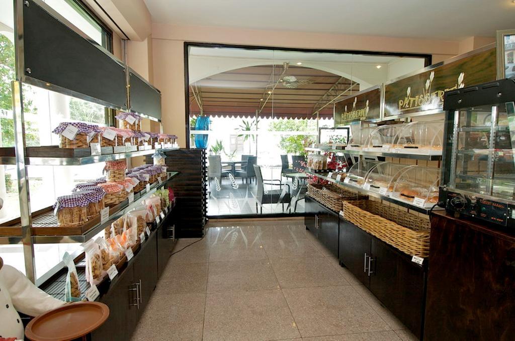 Traders Inn Bandar Seri Begawan Exteriör bild